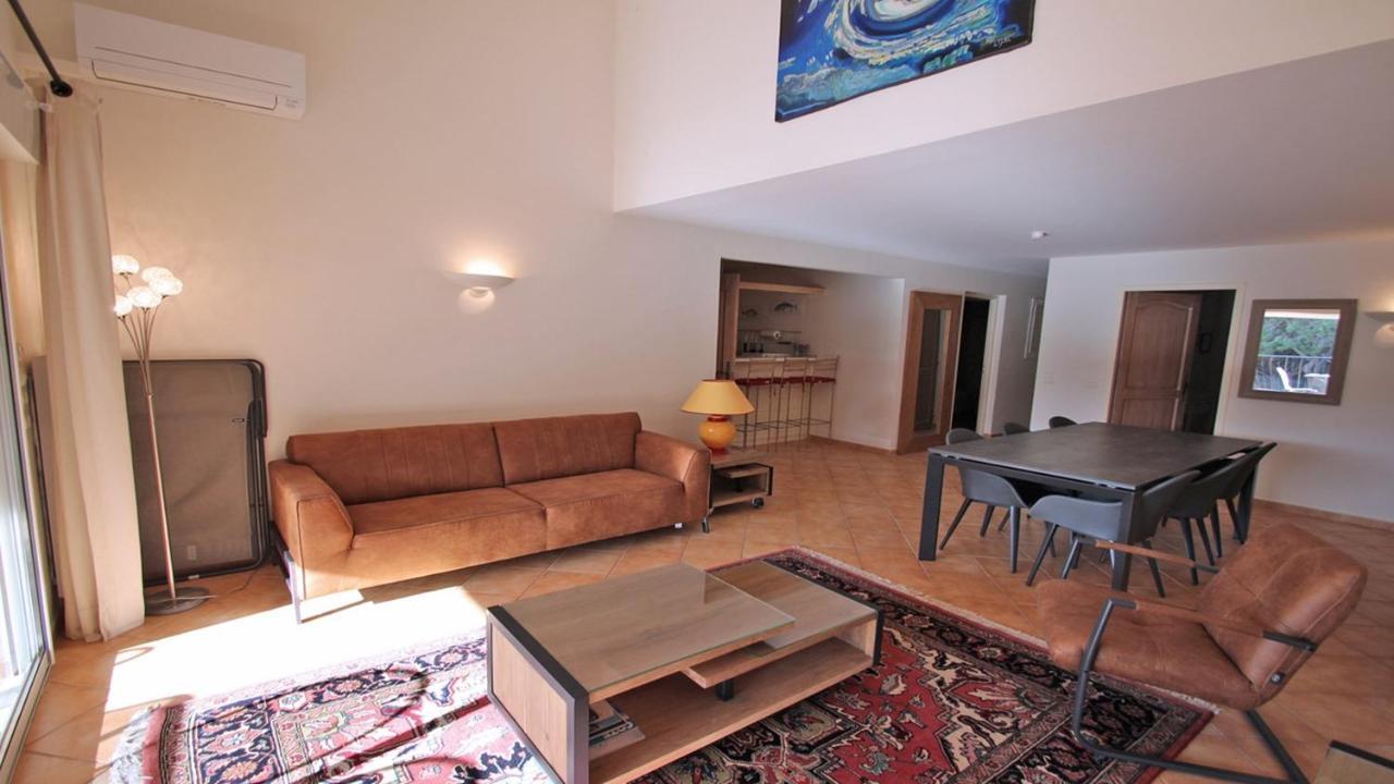 Sainte-Maxime - 3 Bedroom Apartment, Air Conditioned, Outdoor Terrace, Swimming Pool Luaran gambar