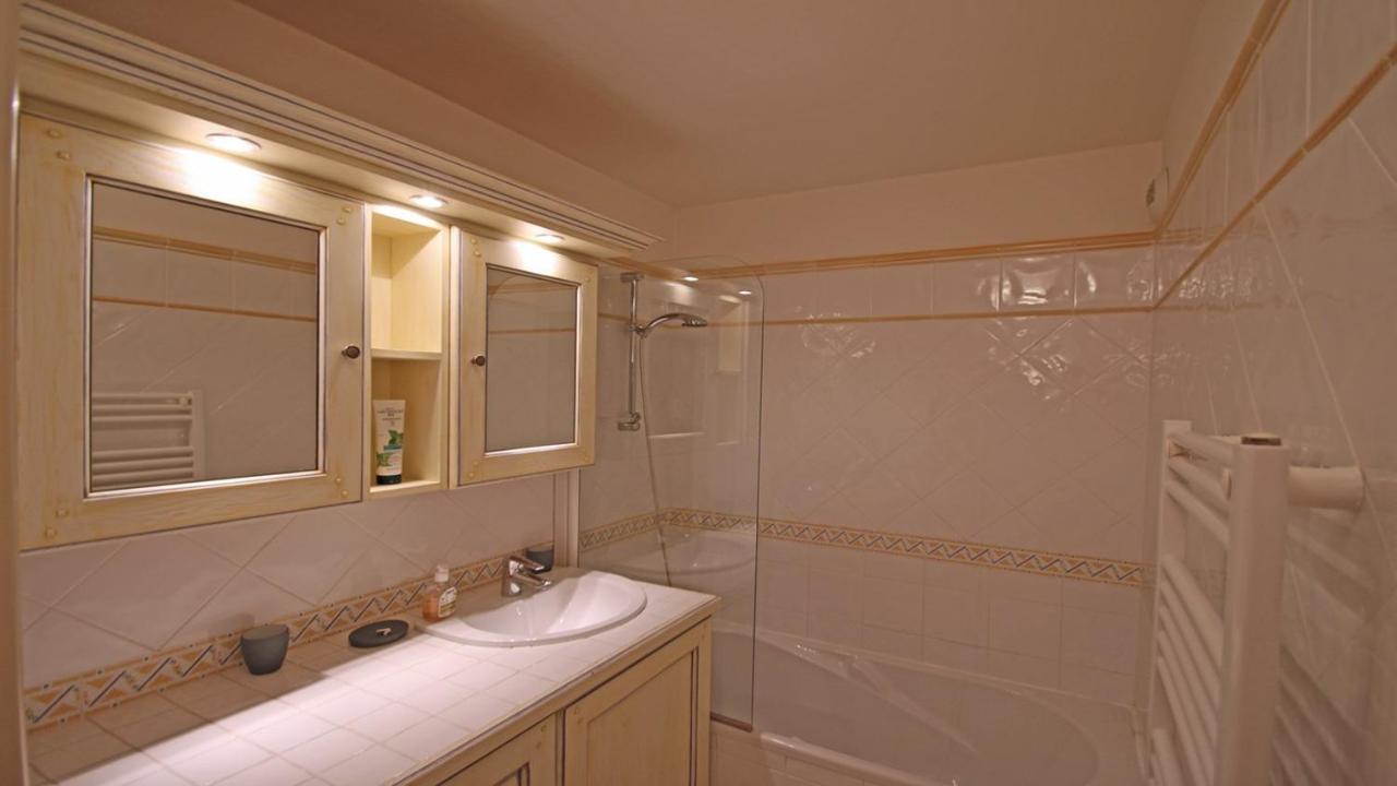 Sainte-Maxime - 3 Bedroom Apartment, Air Conditioned, Outdoor Terrace, Swimming Pool Luaran gambar